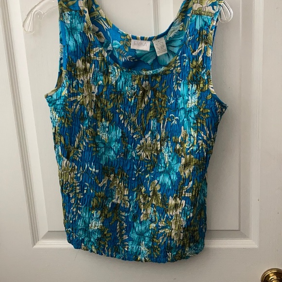 Erika Tops - FINAL MARKDOWN Ladies Erika top large